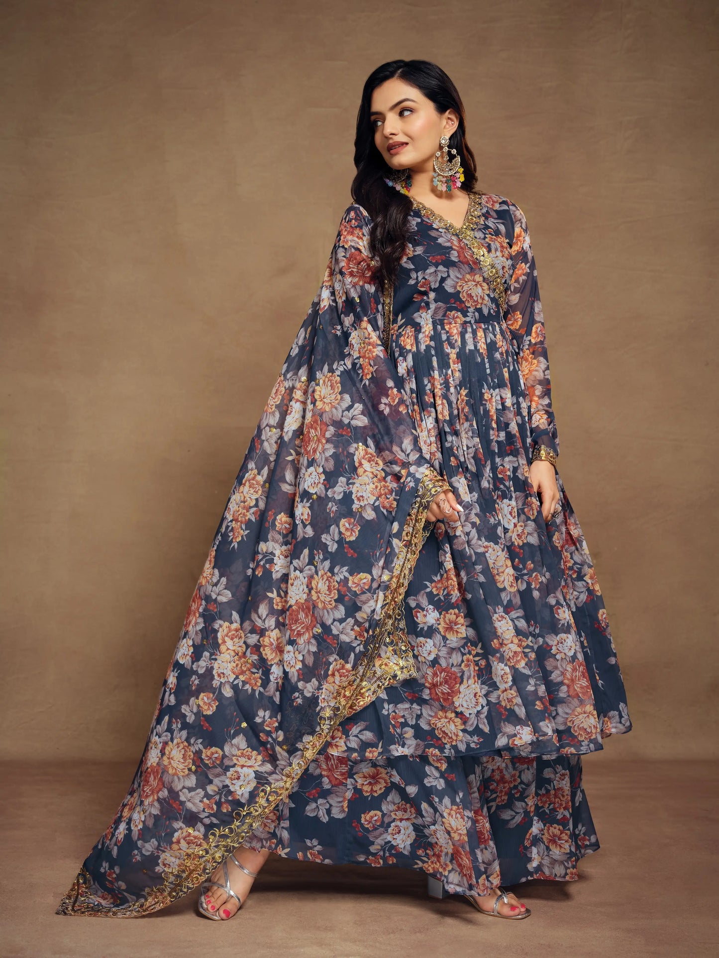 Ensemble Salwar Suit imprimé en chiffon bleu marine avec dupatta