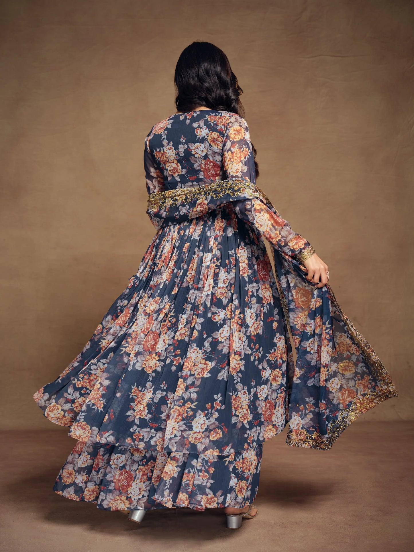 Ensemble Salwar Suit imprimé en chiffon bleu marine avec dupatta