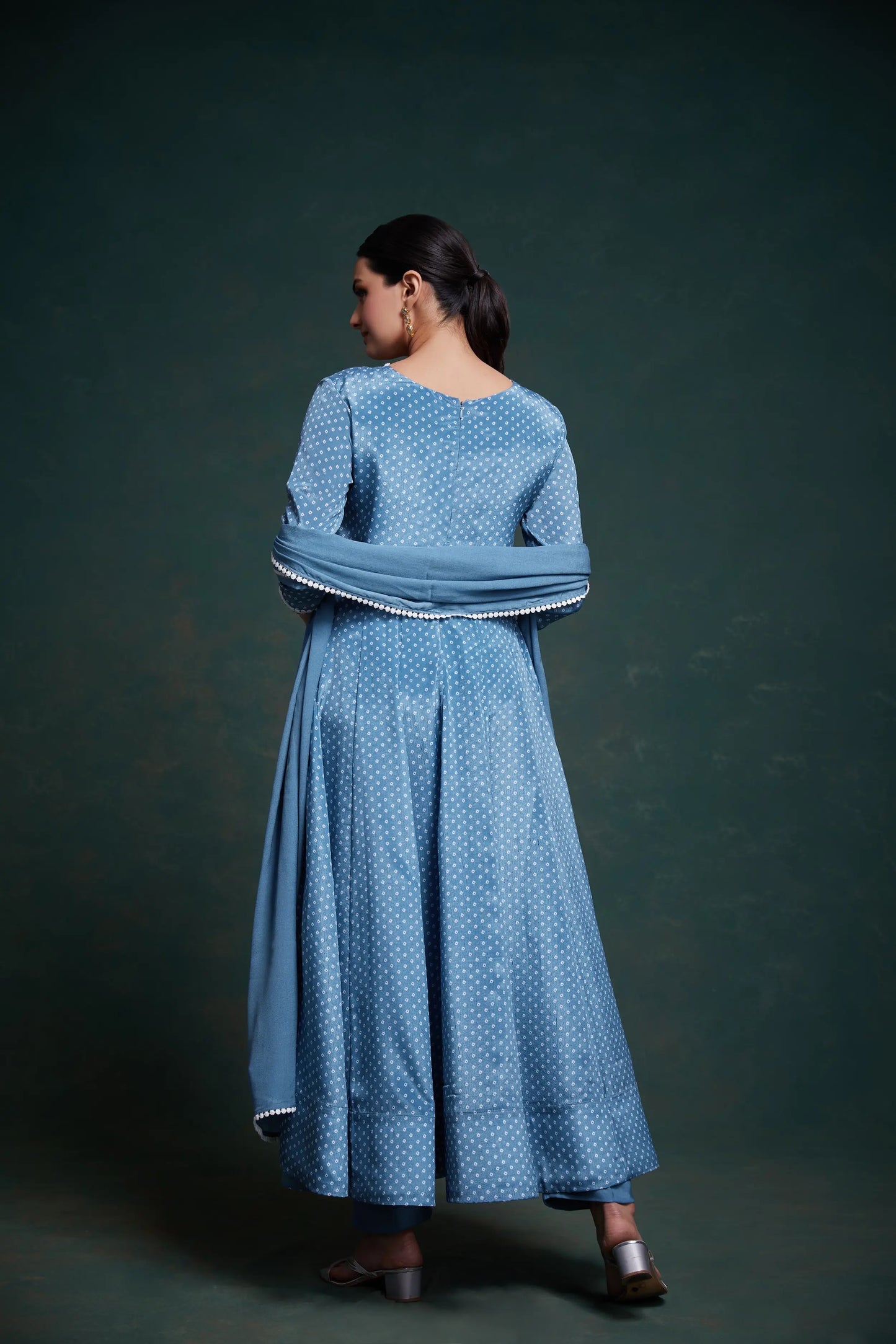 Ensemble salwar en soie Chinon imprimé Bandhani bleu uni traditionnel