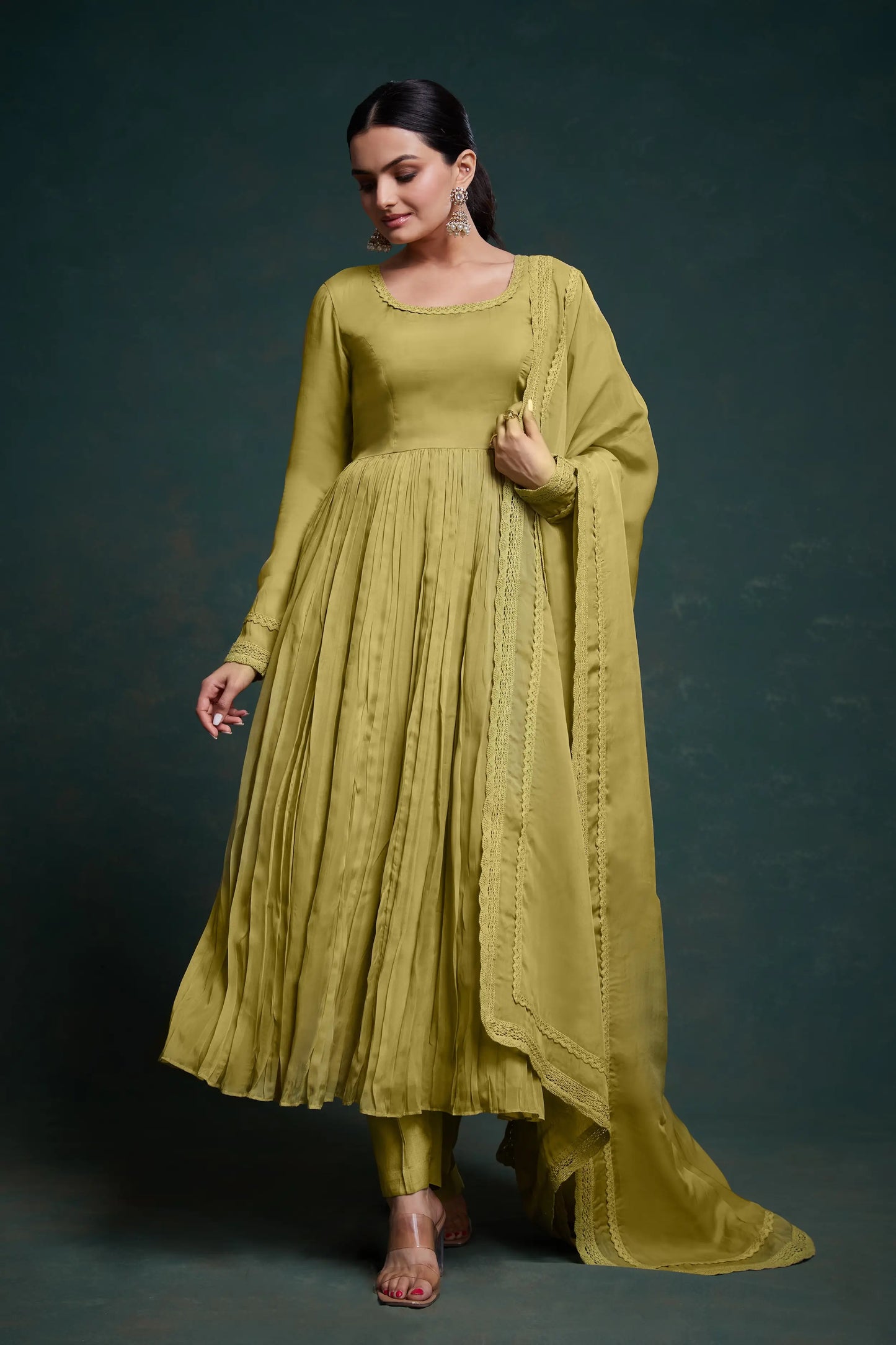 Ensemble salwar en organza vert olive uni