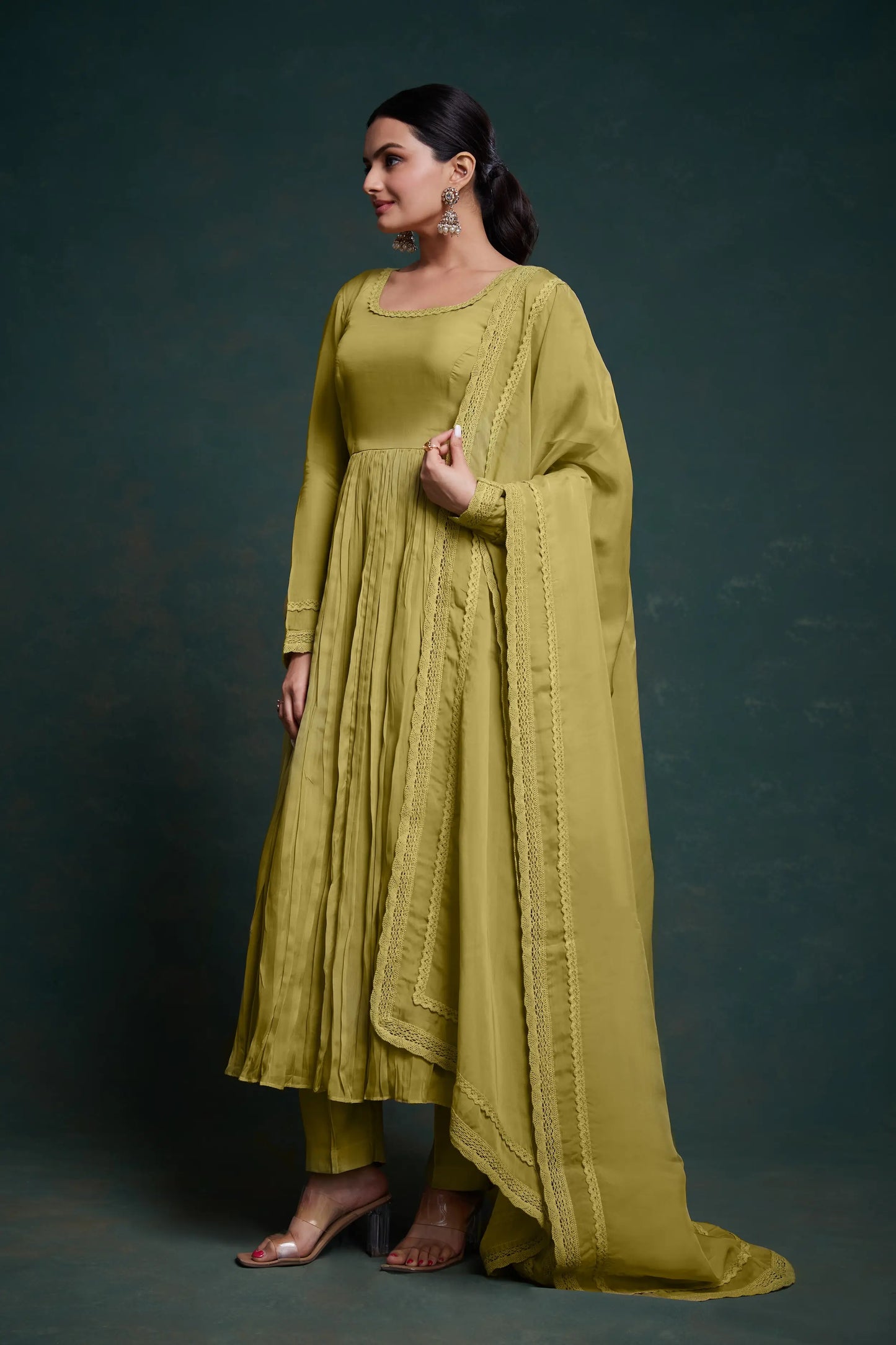 Ensemble salwar en organza vert olive uni