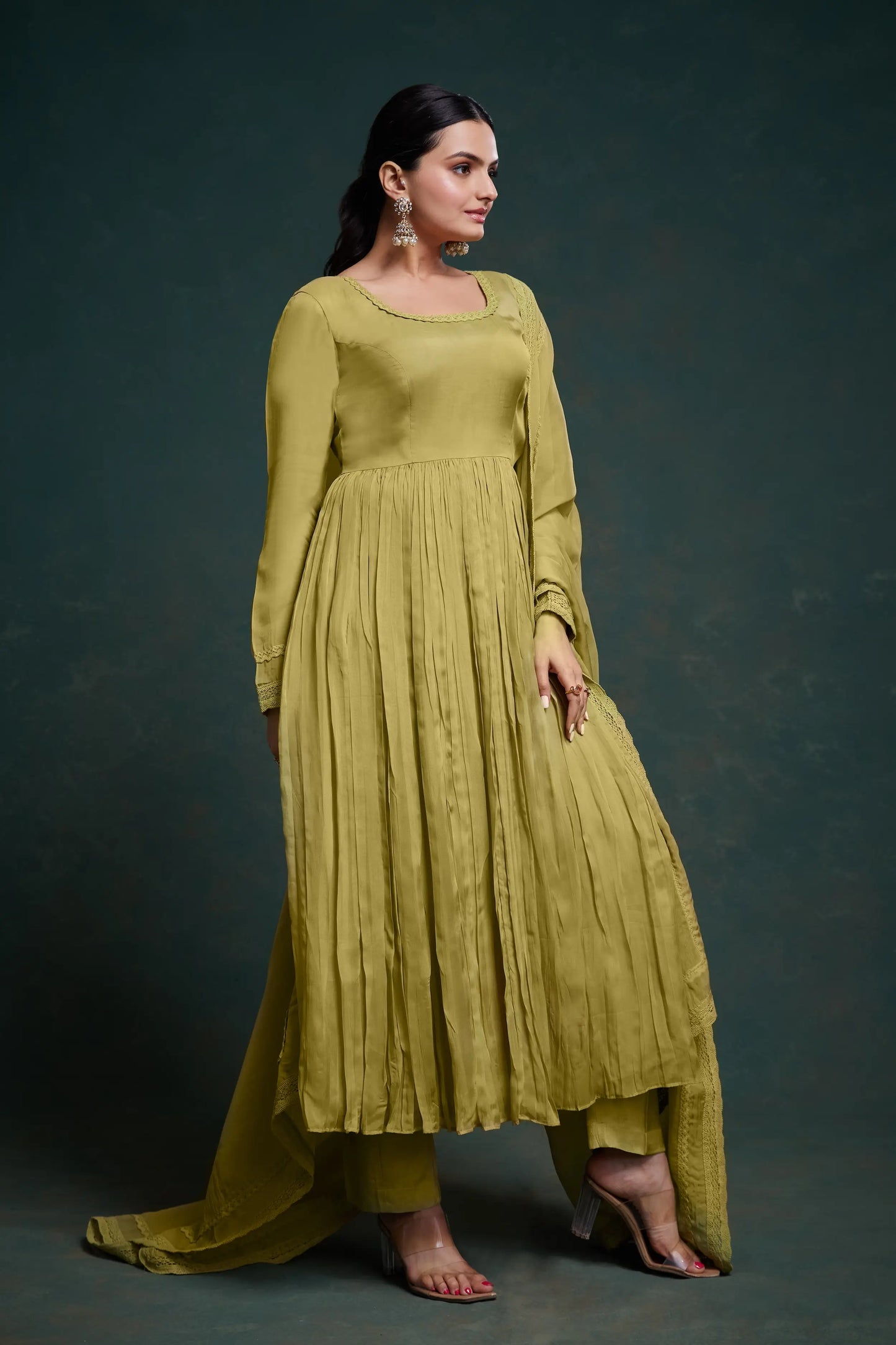 Ensemble salwar en organza vert olive uni