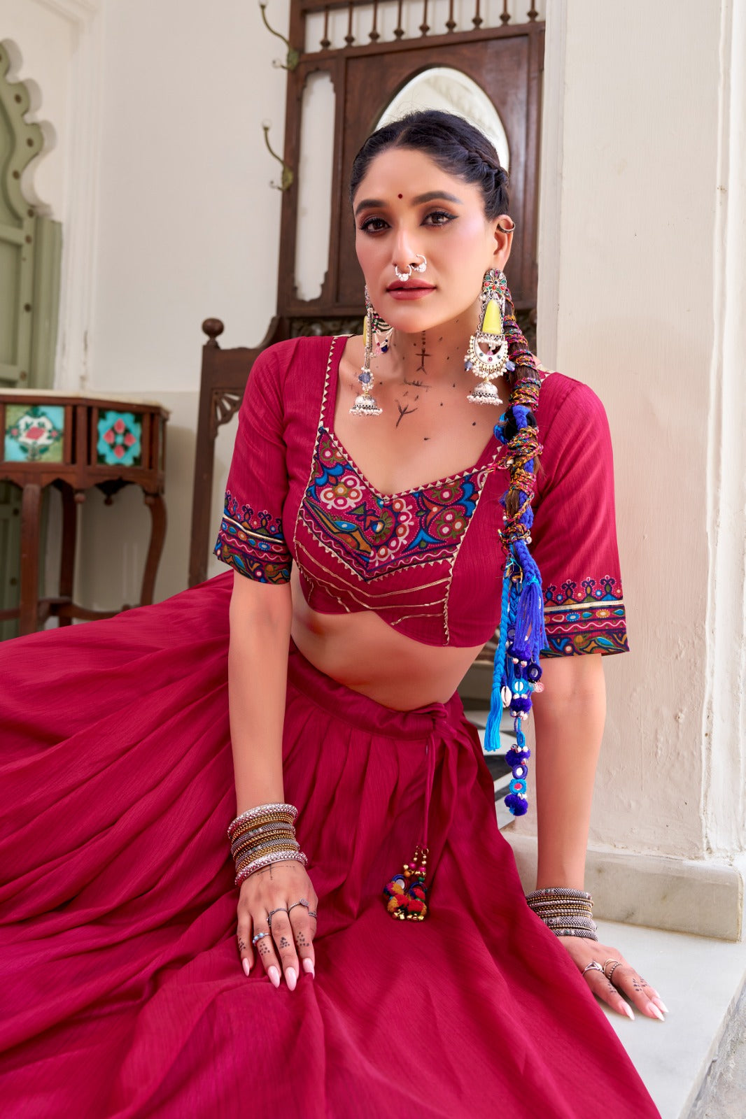 Lehenga de Navratri rose en soie imprimé Gamthi et Gota Patti COLLECTION SNEHA