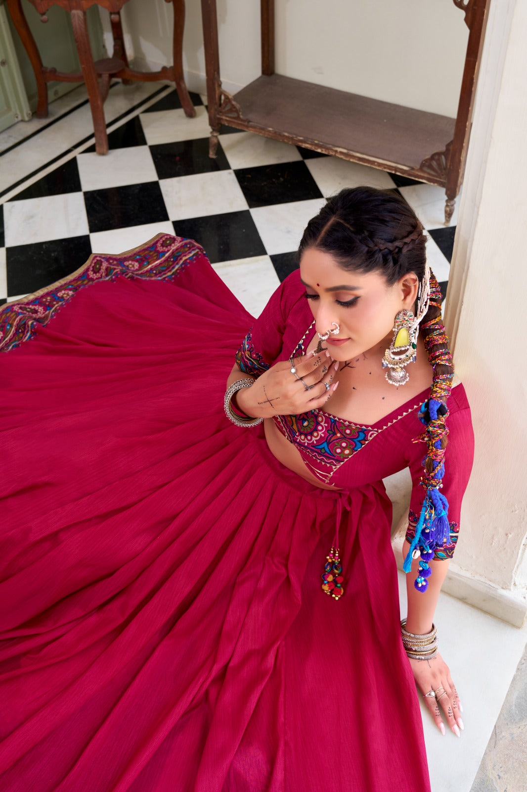 Lehenga de Navratri rose en soie imprimé Gamthi et Gota Patti COLLECTION SNEHA