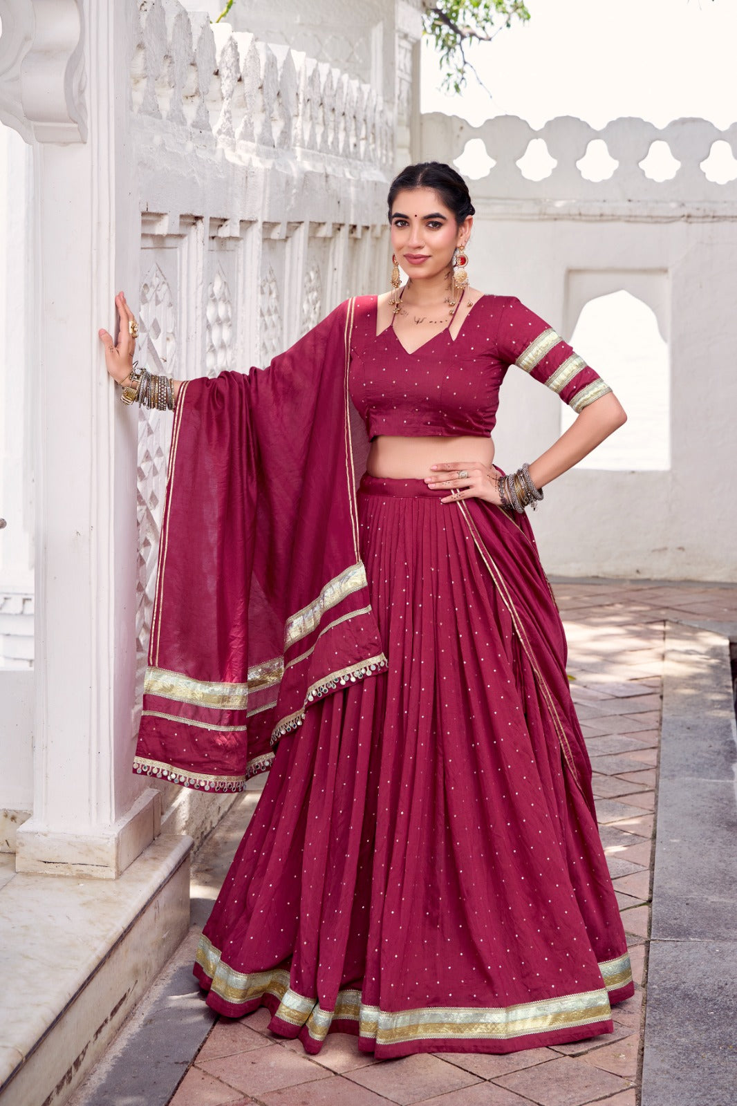 Lehenga de Navratri Chanderi JULLY rouge bordeau