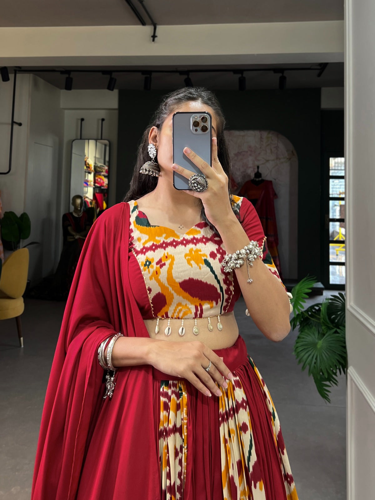 Lehenga de Navratri Gota Patti rouge