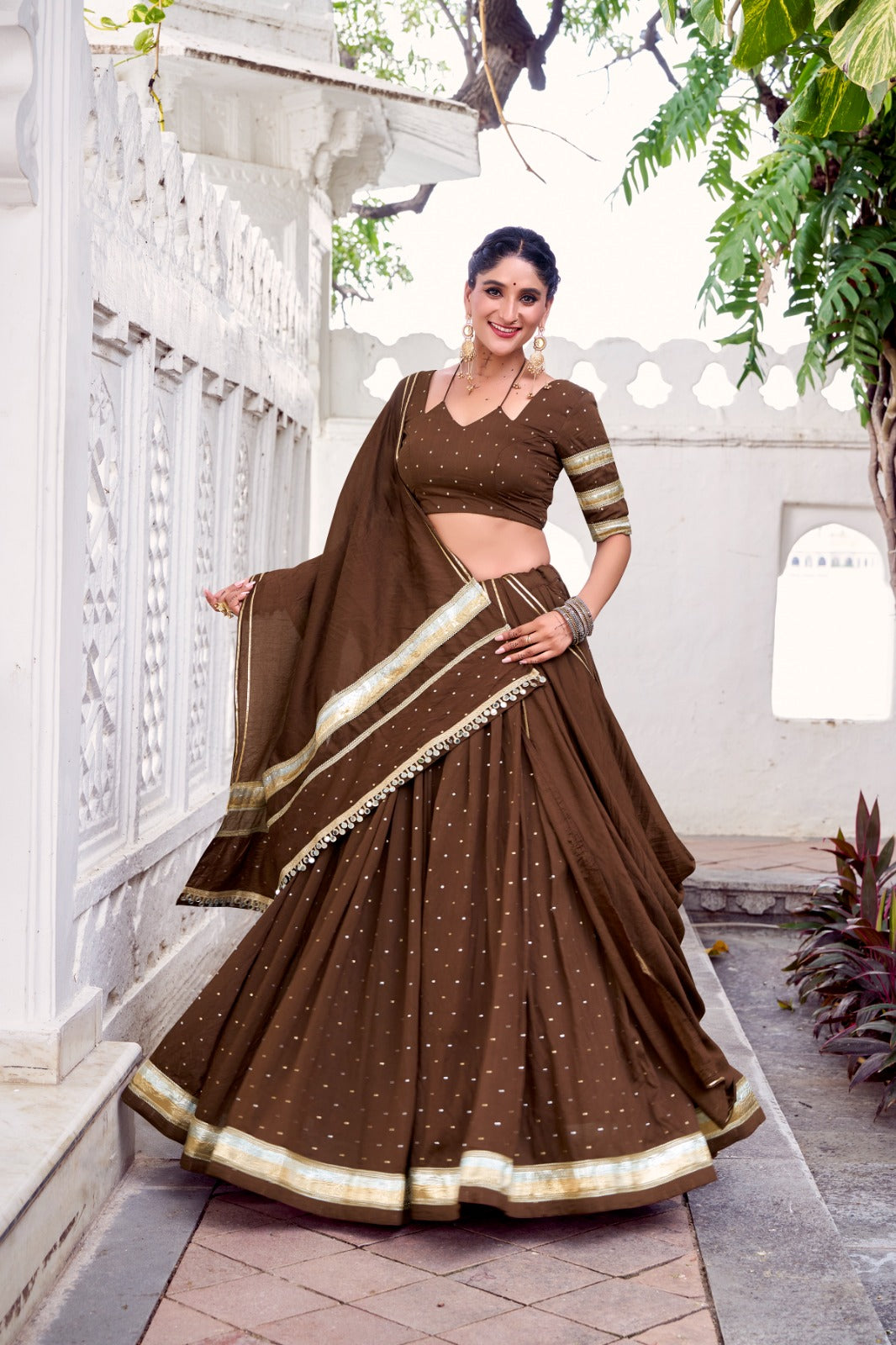 Lehenga de Navratri Chanderi JULLY marron