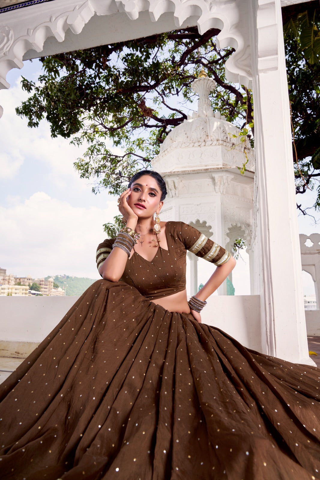 Lehenga de Navratri Chanderi JULLY marron