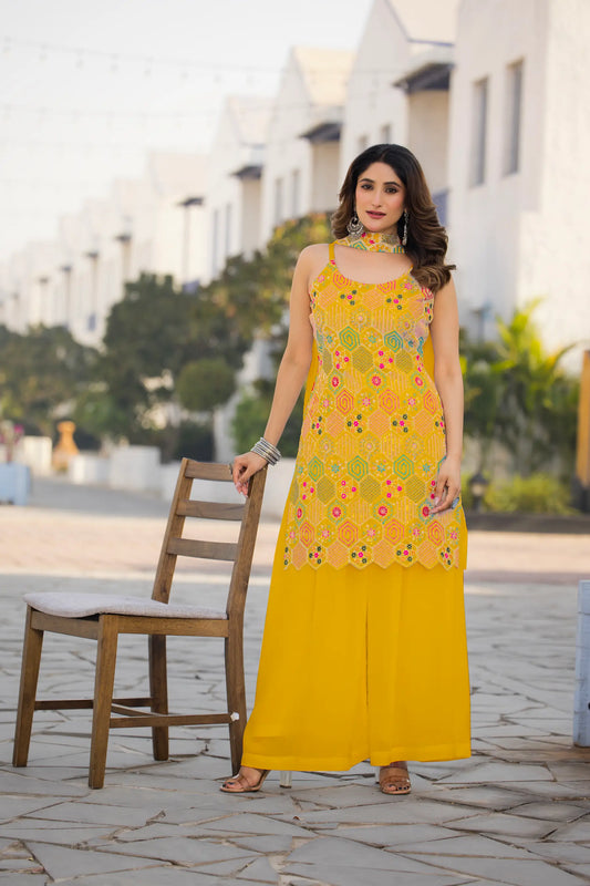 Ensemble Salwar Jaune en Chinon avec Broderie à Sequins