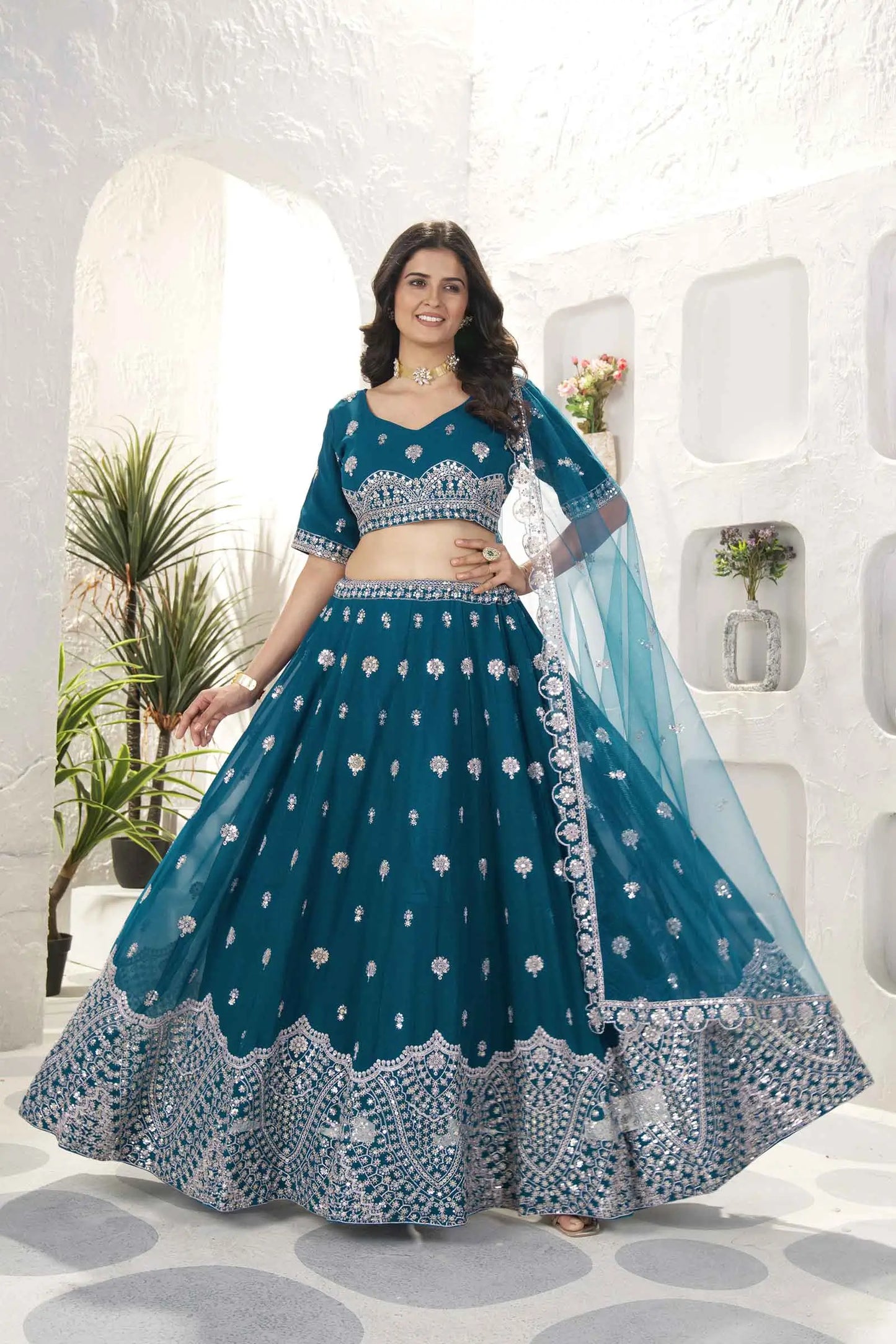Dunkelblaugrüner Georgette-Lehenga mit Paillettenstickerei und Dupatta