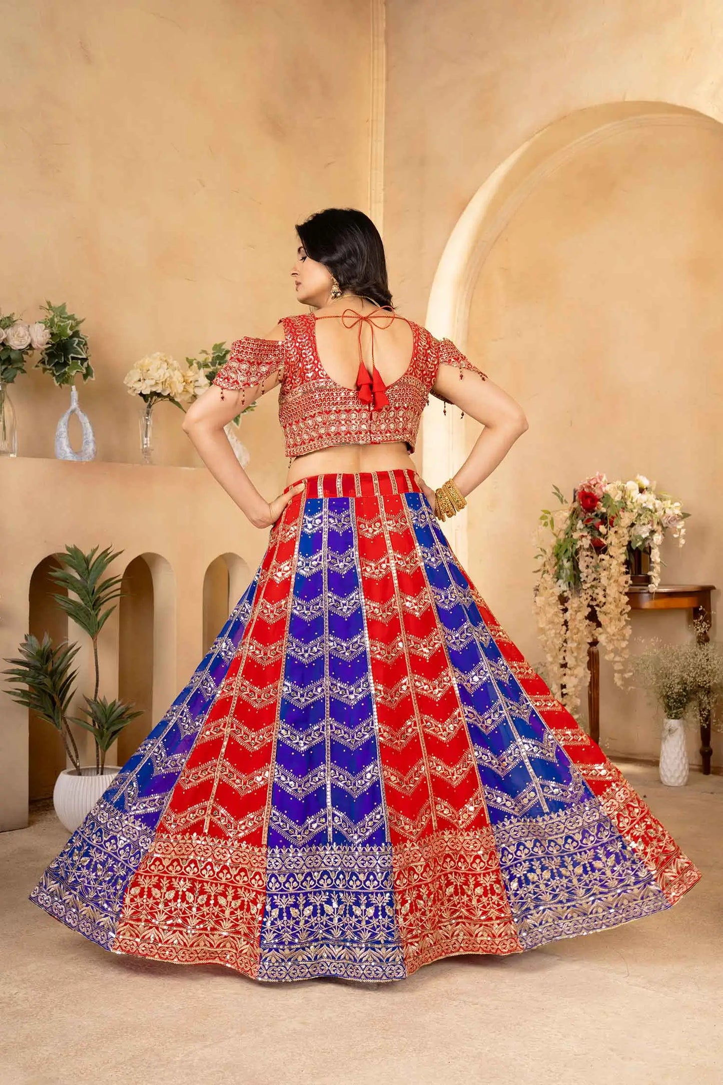 Rot-blauer mehrfarbiger Georgette-Lehenga mit Paillettenstickerei und Dupatta