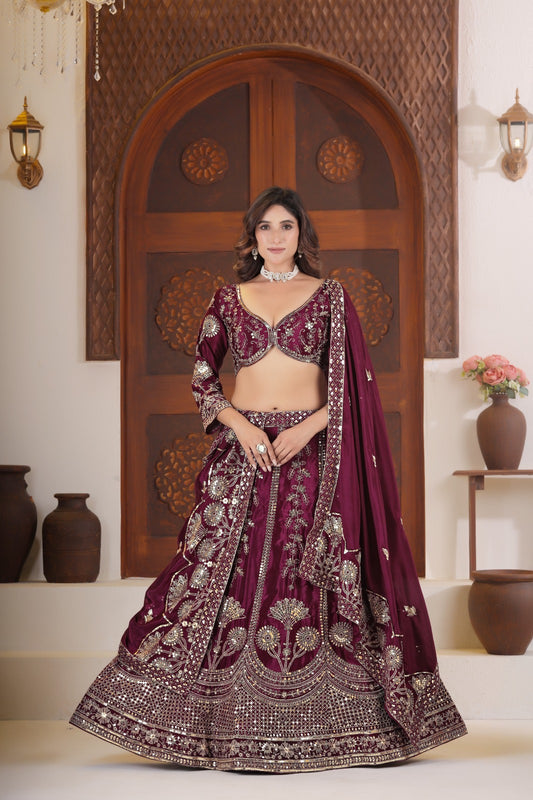 Lehenga bordeaux rouge scintillant en soie chinon et zari COLLECTION SANIYA