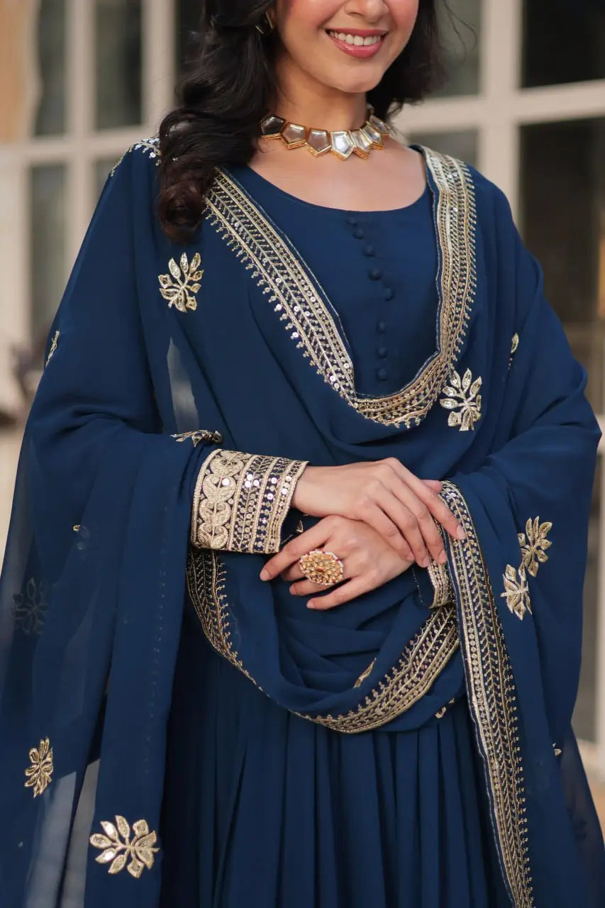 Robe de Designer Bleu Sarcelle avec Broderie Sequins et Dupatta Assorti
