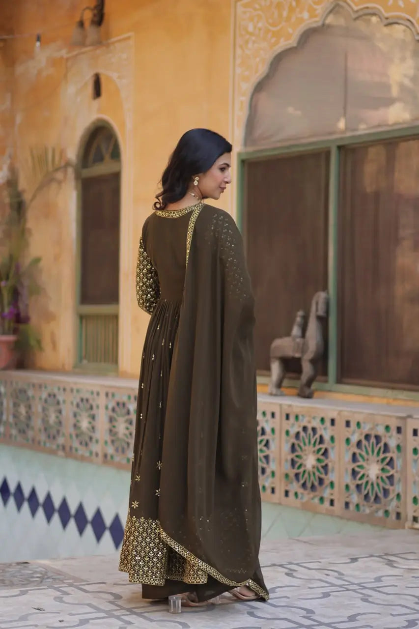 Robe Longue Vert Empire en Georgette avec Broderies de Sequins
