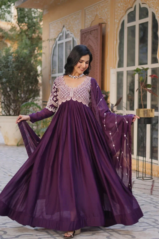 Robe Longue Prune en Georgette | Broderies de Perles et Sequins