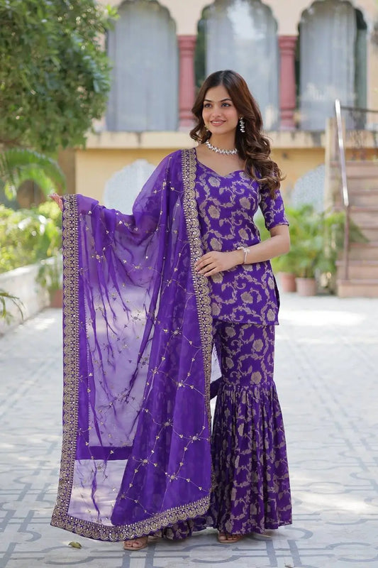 Ensemble Salwar Suit Jacquard en Georgette Iris Violet Pourpre avec Dupatta