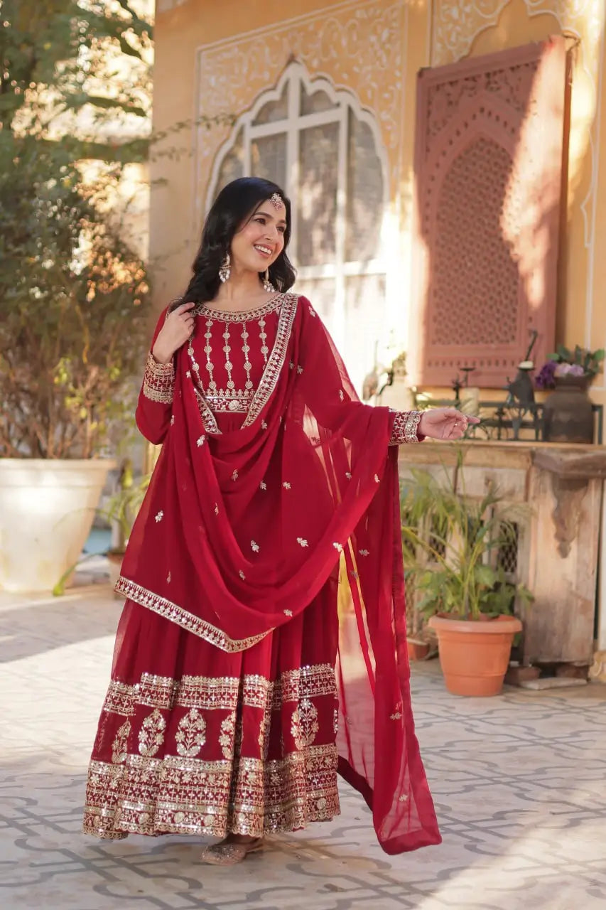 Robe et Dupatta Rouge Foncé avec Broderie Zari et Sequins