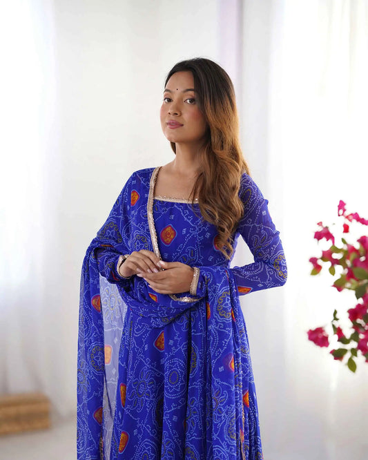 Robe bleu roi en chiffon doux et léger avec imprimé Bandhej, accompagnée d’un dupatta assorti