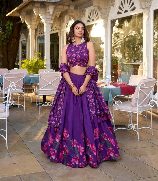 Lehenga Choli violet en soie Tussar violette avec imprimé floral COLLECTION NAV
