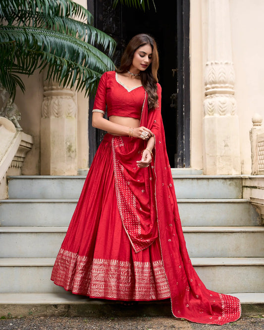 Lehenga choli rouge en soie Chanderi avec broderies en zari