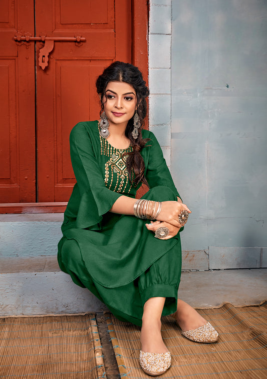 Ensemble Kurta Pantalon vert en Rayon avec Détails