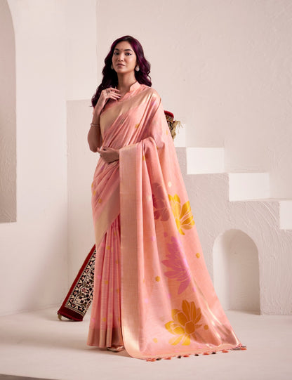 Sari rose saumon clair aux motifs romantiques de fleurs COLLECTION ISHITA