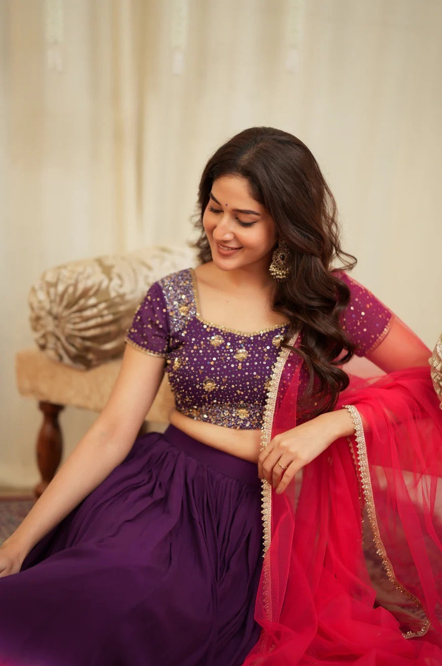 Lehenga de célébration violet rose ombré en georgette légère avec sequins et zari