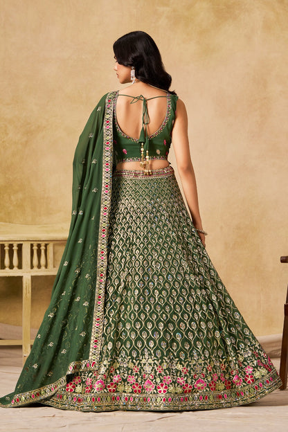 Lehenga vert avec broderies romantiques de fleurs COLLECTION MONICA