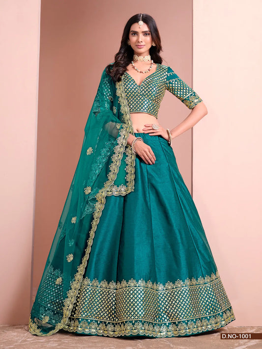 Designer Lehenga Choli aus lagunenblauer Kunstseide mit Fadenstickerei und Pailletten
