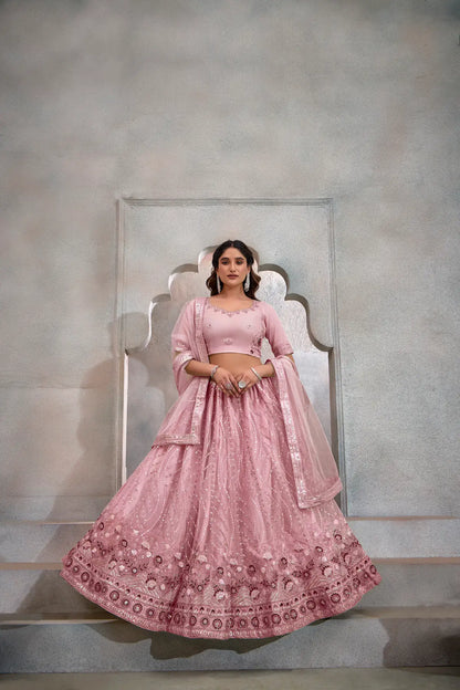 Lehenga Choli Pêche Rose Foncé en Tulle | Broderies de Fils et Sequins