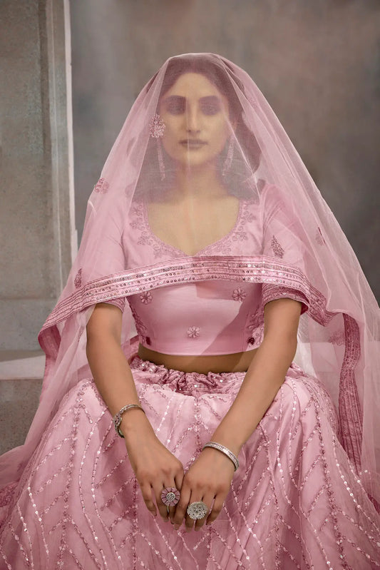 Lehenga Choli Pêche Rose Foncé en Tulle | Broderies de Fils et Sequins