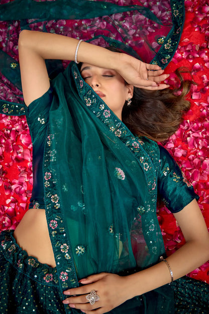 Lehenga Choli en filet vert sarcelle avec broderie au fil et sequins