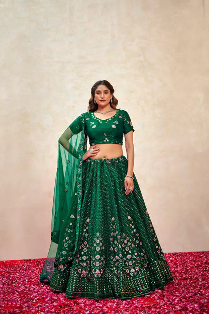 Lehenga Choli en filet vert avec broderie au fil et sequins
