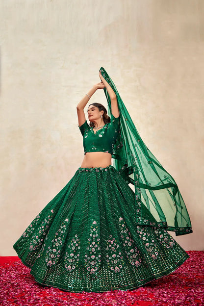 Lehenga Choli en filet vert avec broderie au fil et sequins