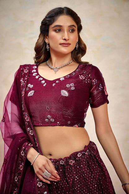 Lehenga Choli en filet violet profond avec broderie au fil et sequins