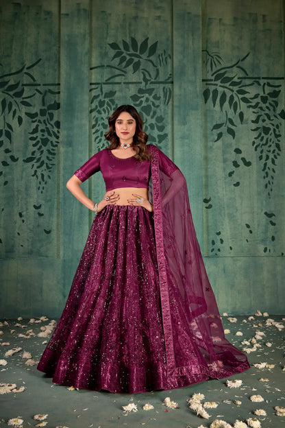 Lehenga Choli en filet couleur violet vin avec broderie au fil et sequins