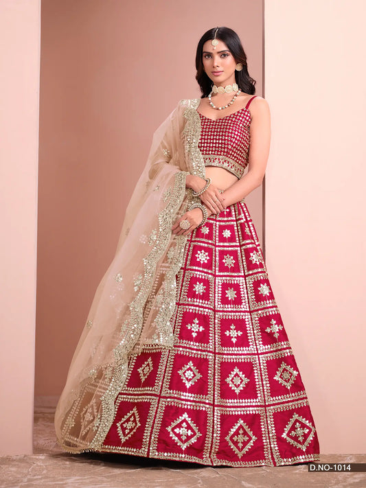 Designer-Lehenga-Choli aus roter Kunstseide mit Fadenstickerei und Pailletten