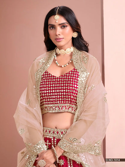 Designer Lehenga Choli en Soie Artificielle Rouge avec Broderies au Fil et Sequins