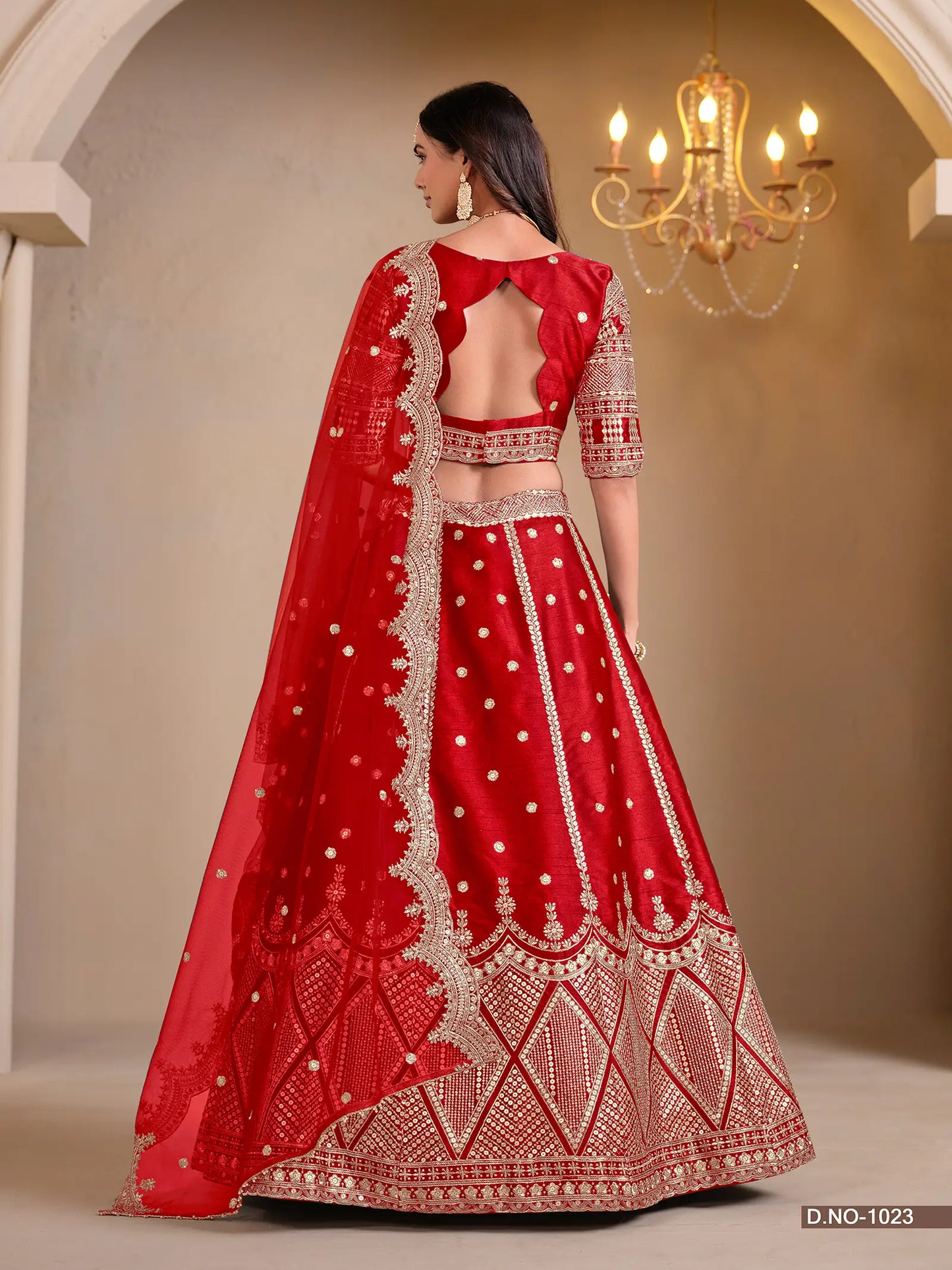 Designer Lehenga Choli aus leuchtend roter Kunstseide mit Fadenstickerei und Pailletten
