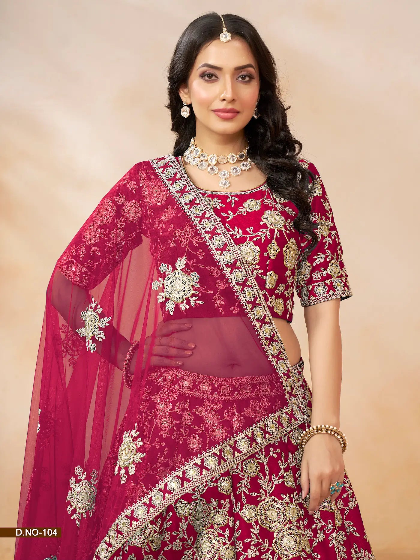Lehenga Choli rouge en soie artificielle avec broderie au fil et sequins