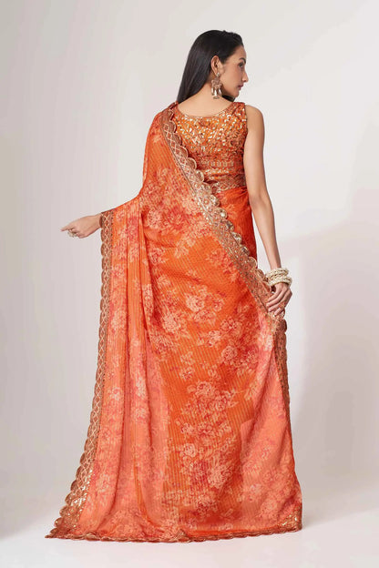 Sari Orange en Organza avec Imprimé Floral et Détails Pailletés