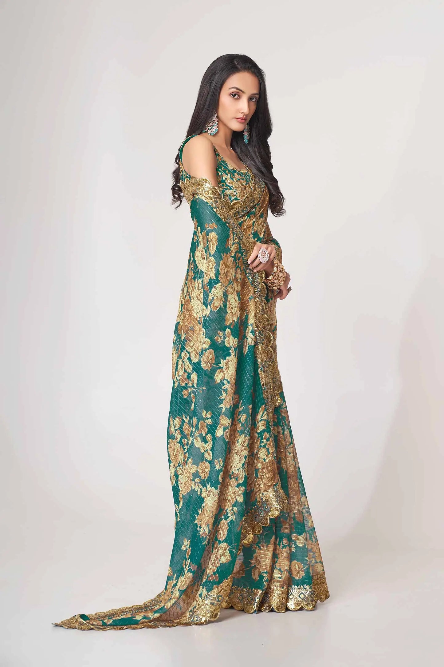 Sari en organza bleu lagon à imprimé floral avec travail de sequins