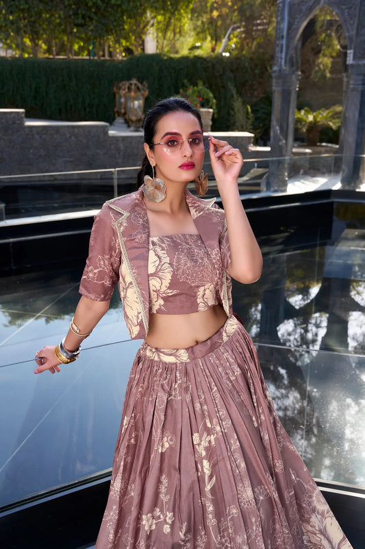 Beiges und malvenfarbenes Tussar-Seiden-Lehenga-Choli-Set im indisch-westlichen Stil mit Blumenmuster