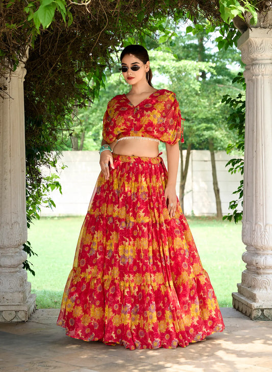 Rotes und gelbes Chiffon-Lehenga-Choli-Set mit indo-westlichem Blumenmuster