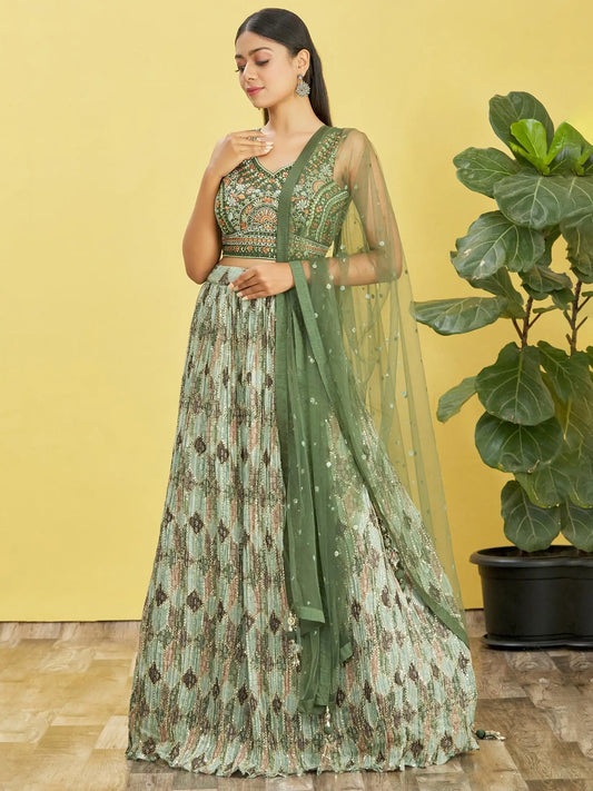 Lehenga vert avec imprimé numérique et broderie en fil, zari et sequins, ornée de véritables miroirs COLLECTION RHEA