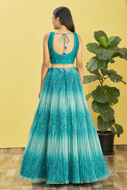 Lehenga bleu océan avec imprimé numérique et broderie à sequins, ornée de véritables miroirs COLLECTION RHEA