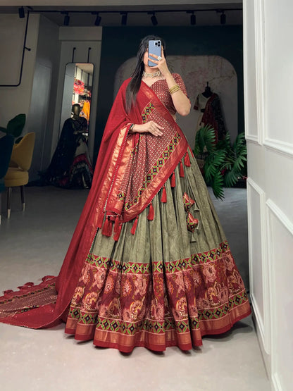 Lehenga Choli en soie Tussar vert olive avec imprimé floral