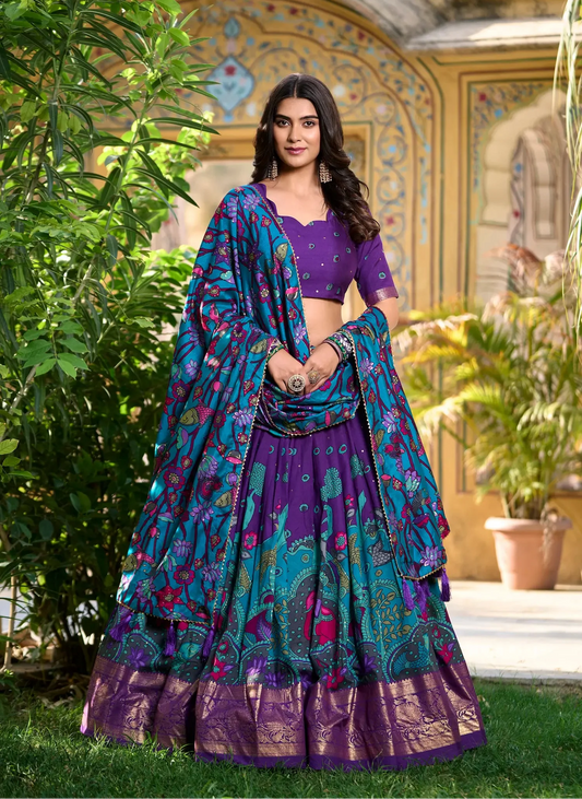 Lehenga Choli aus roter Tussar-Seide mit Kalamkari-Print