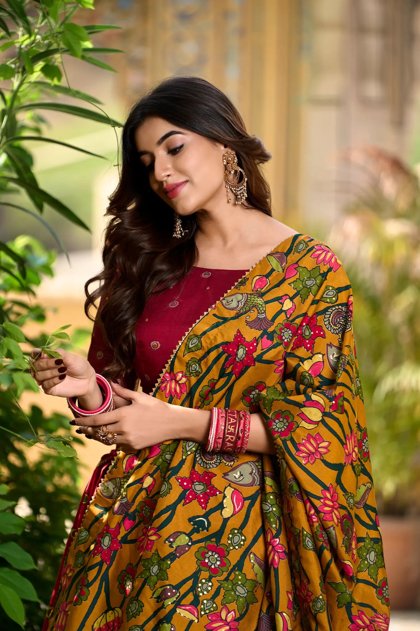 Lehenga Choli Rouge en Soie Tussar avec Imprimés Kalamkari