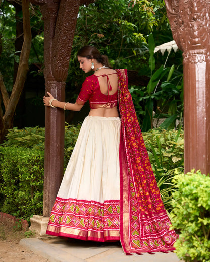Lehenga Choli rouge soie Tussar imprimé Patola